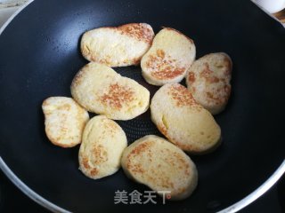 蛋煎馒头的做法步骤：4