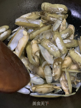 香辣炒蛏子的做法步骤：4