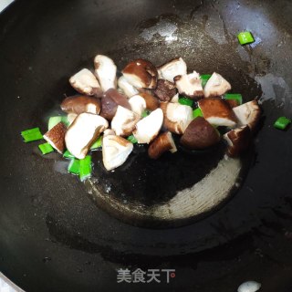 香菇油菜豆腐皮的做法步骤：3