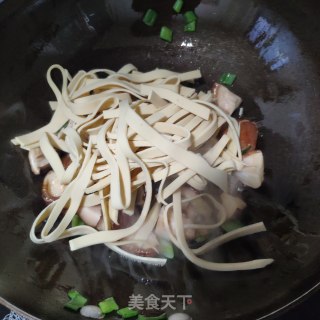 香菇油菜豆腐皮的做法步骤：4