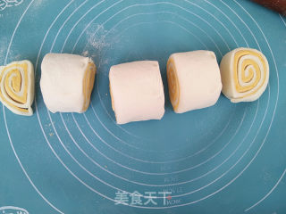 红薯花卷的做法步骤：7