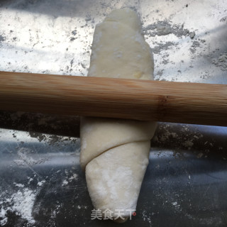 油酥饼夹驴肉的做法步骤：7