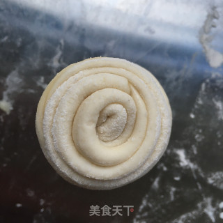 油酥饼夹驴肉的做法步骤：8