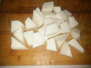 红烧肉炖萝卜的做法步骤：2