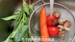 番茄牛肉汤的做法步骤：2
