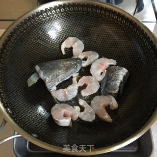 黑鱼汤的做法步骤：3