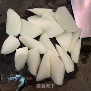 白萝卜焖羊肉的做法步骤：2