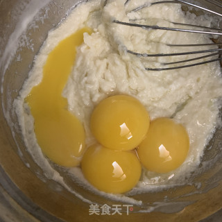 肉松夹心古早蛋糕的做法步骤：4