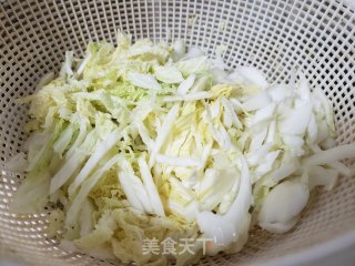 醋溜白菜丝的做法步骤：2