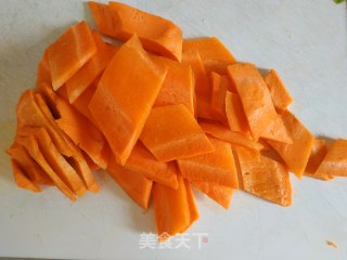 小炒五花肉的做法步骤：1