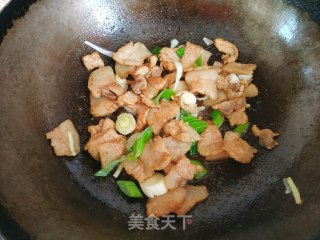 小炒五花肉的做法步骤：8