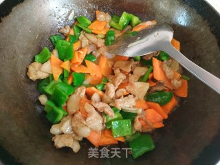 小炒五花肉的做法步骤：11