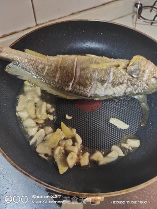 红烧黄鱼的做法步骤：3