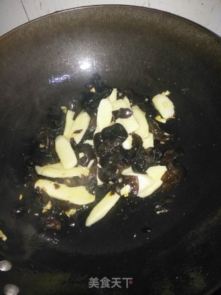 山药炒木耳的做法步骤：8
