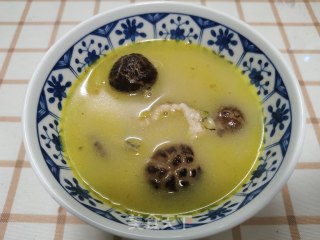 黄颡鱼花菇汤的做法步骤：10