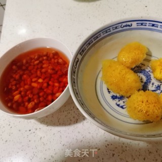 花生银耳羹的做法步骤：1