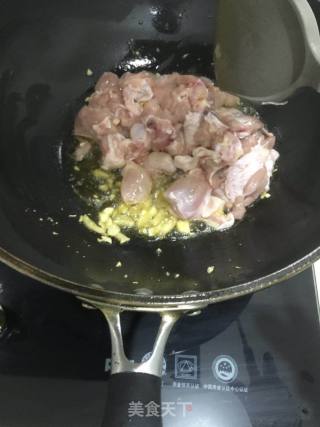 辣炒鸡腿的做法步骤：3