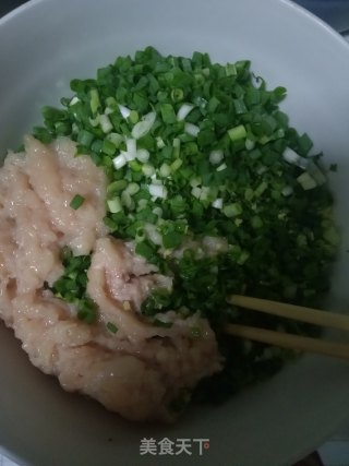 香菜葱花鸡蛋肉馅的做法步骤：3