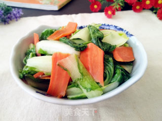 油菜炒胡萝卜的做法步骤：7