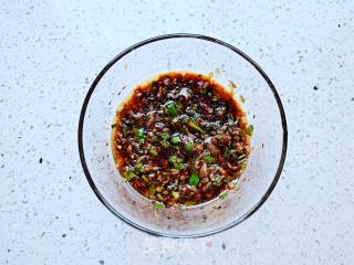 皮蛋拌豆腐的做法步骤：6