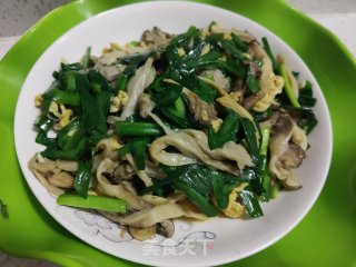 平菇炒韭菜鸡蛋的做法步骤：13