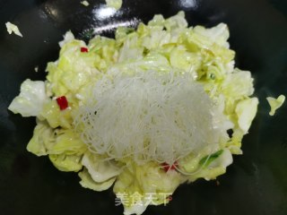 包菜炒粉丝的做法步骤：6