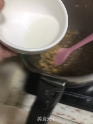 肉丁焖鹰嘴豆的做法步骤：7
