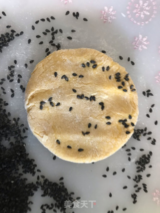 黑芝麻南瓜饼的做法步骤：7