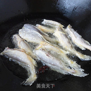 酱烧鲫头鱼的做法步骤：3