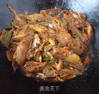 酱烧鲫头鱼的做法步骤：8