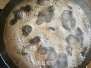 虫草花山药脊骨汤的做法步骤：3