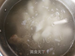 虫草花山药脊骨汤的做法步骤：9