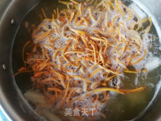 虫草花山药脊骨汤的做法步骤：10