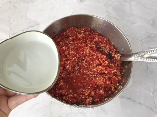 香辣开胃的自制剁辣椒的做法步骤：5