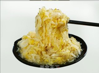 酸菜炖豆腐的做法步骤：2