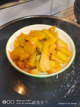 芝麻南瓜饼的做法步骤：2