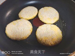 芝麻南瓜饼的做法步骤：7