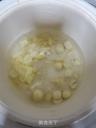 板栗莲子粥的做法步骤：4