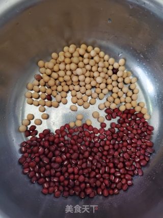 红豆营养豆浆的做法步骤：1