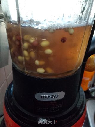 红豆营养豆浆的做法步骤：4