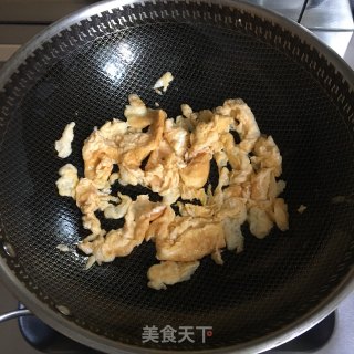 木耳西兰花炒鸡蛋的做法步骤：3