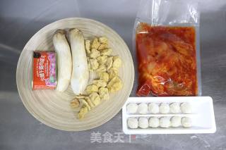 辣白菜火锅的做法步骤：1