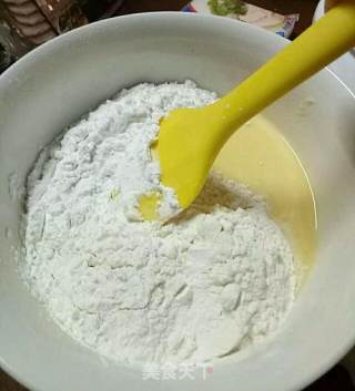 炸虾饼的做法步骤：2