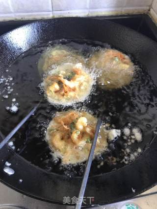炸虾饼的做法步骤：5