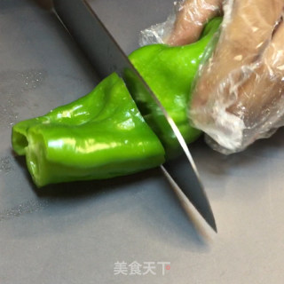 酱汁青椒火腿猪肉的做法步骤：3