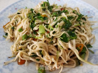 干萝卜丝炒线椒的做法步骤：6