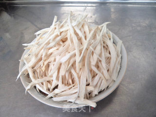 圆白菜烧杏鲍菇的做法步骤：1