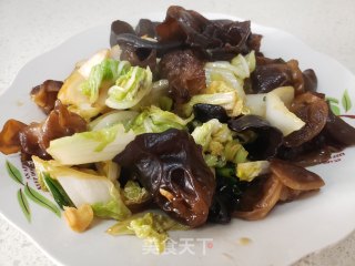 白菜炒木耳的做法步骤：5