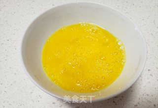 南瓜炒鸡蛋的做法步骤：2