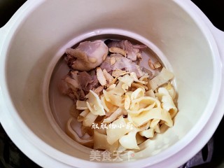 花胶鸡肉汤的做法步骤：5